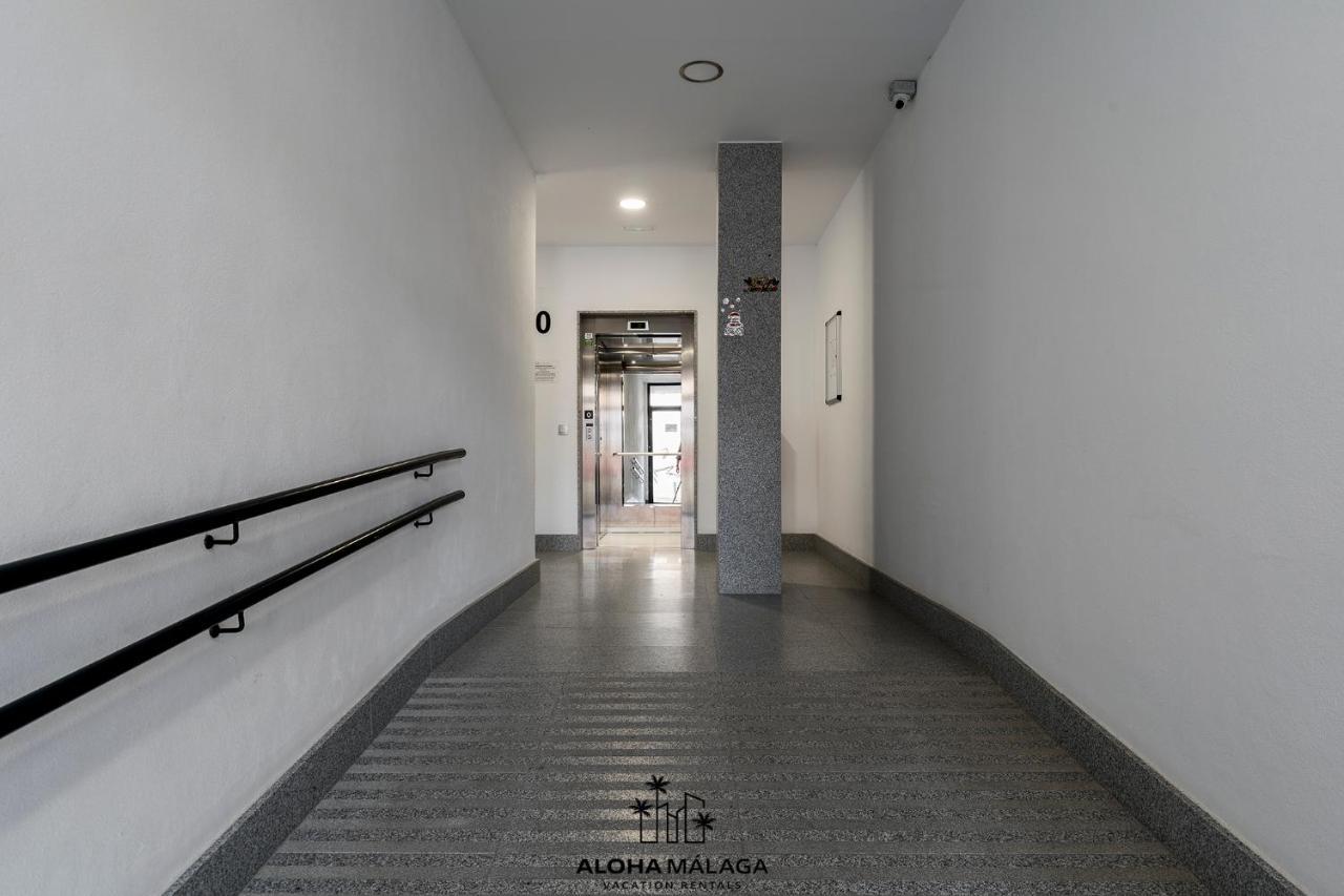 Luxury Duplex With Pool And Padel Court In Town Lejlighed Málaga Eksteriør billede