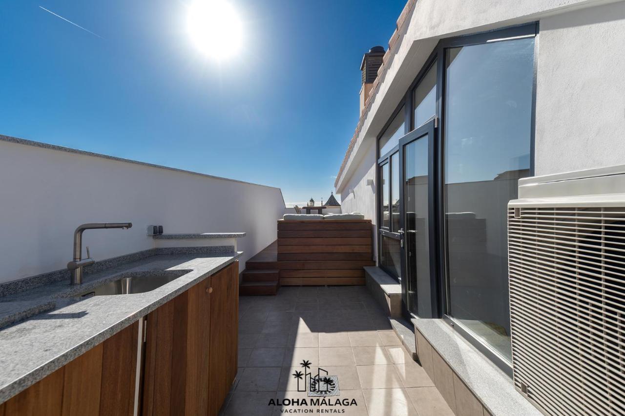 Luxury Duplex With Pool And Padel Court In Town Lejlighed Málaga Eksteriør billede